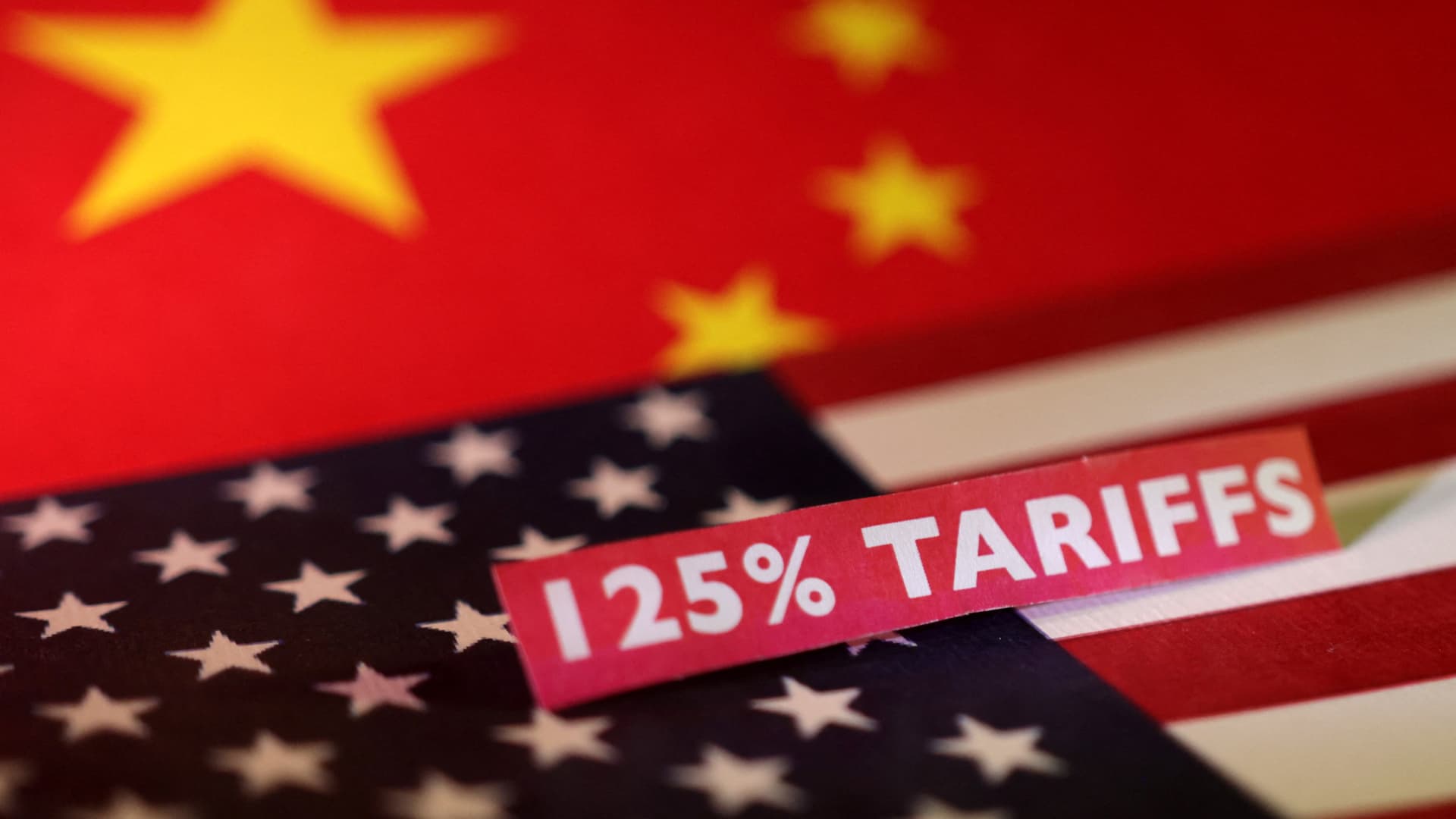 108130446-17443187092025-04-10t205242z_1564031578_rc28vdaqwvty_rtrmadp_0_usa-trump-tariffs-blockhay.jpeg