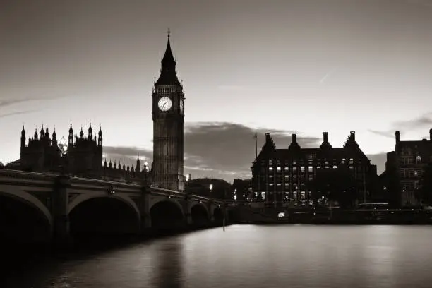 london-blockhay.jpg