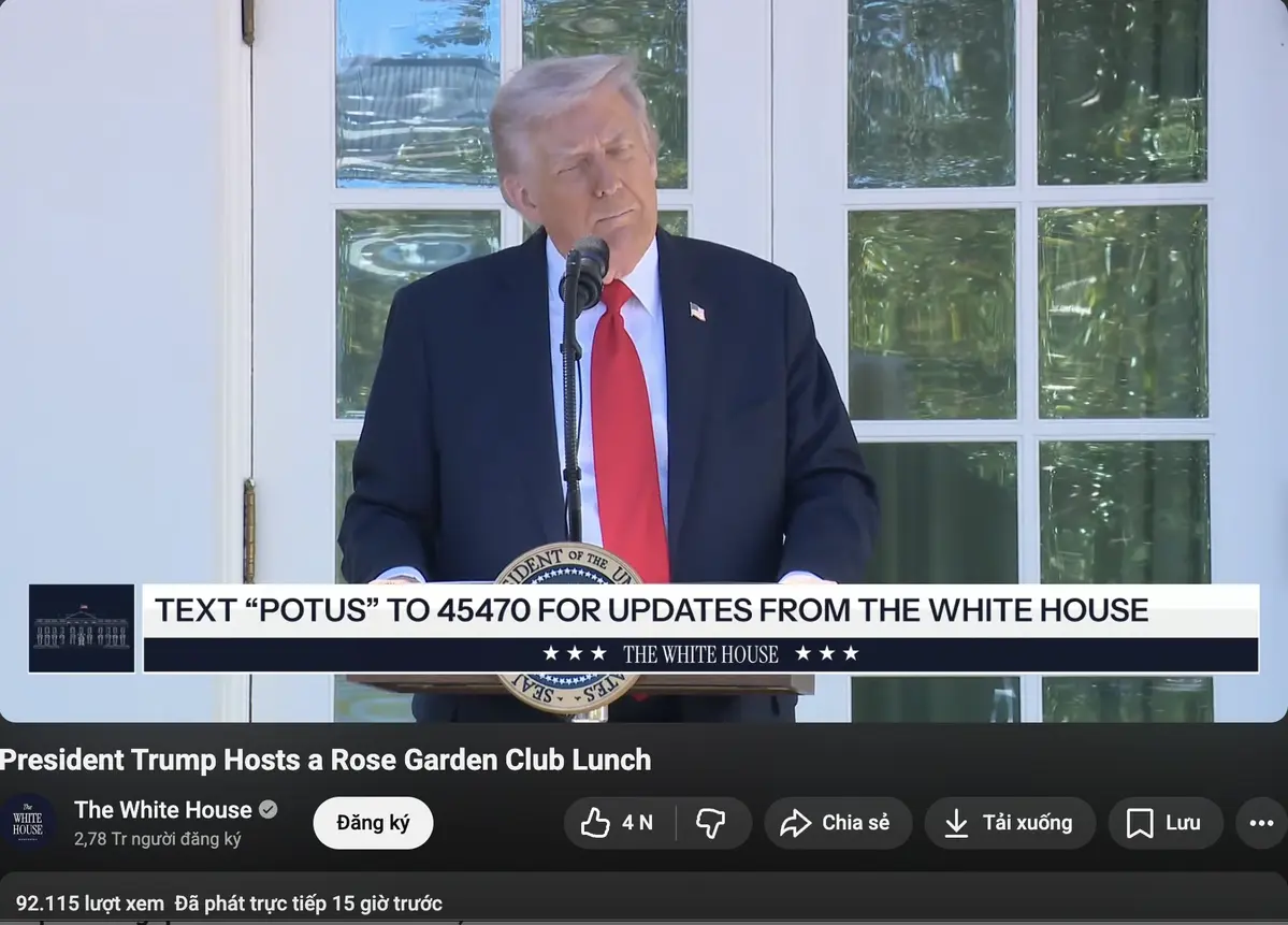 Tổng thống Donald Trump phát biểu tại buổi tiệc trưa ở Câu lạc bộ Rose Garden ngày 21-10,.webp