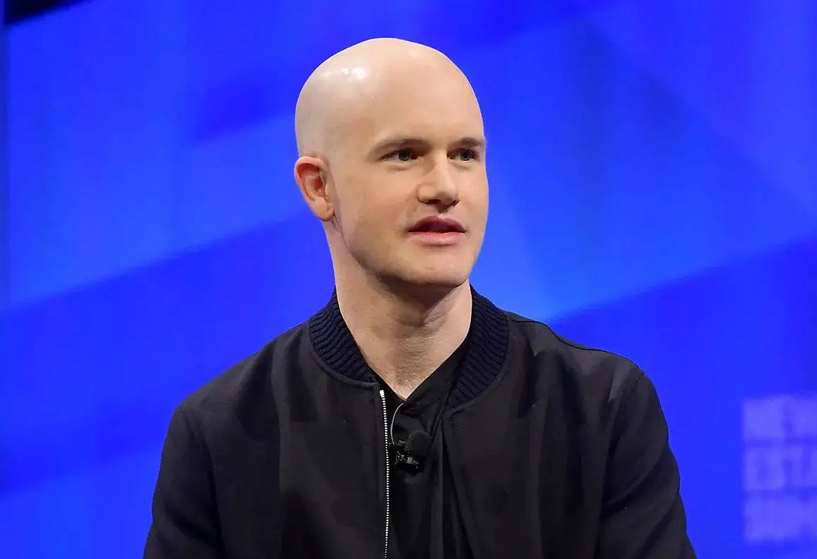 CEO Coinbase chốt lời.jpg