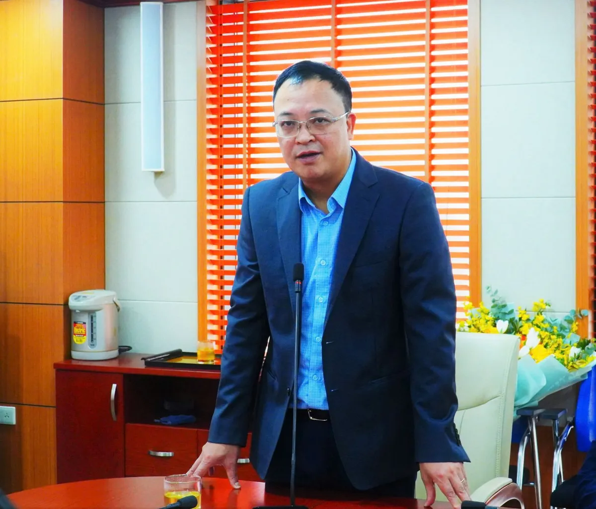 anh Hai phat bieu.jpg