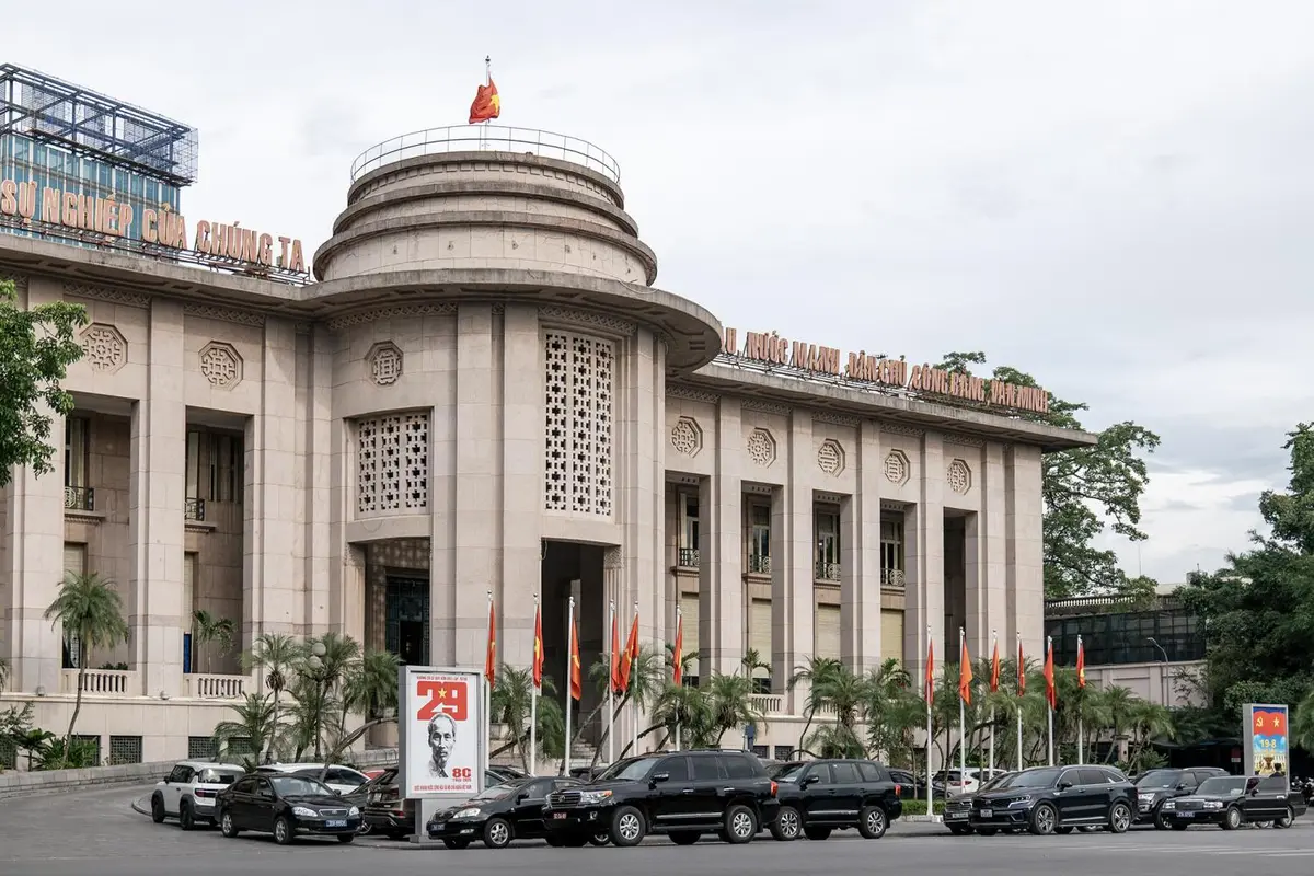 ngan-hang-nn-hoang-viet-1500x1000.jfif