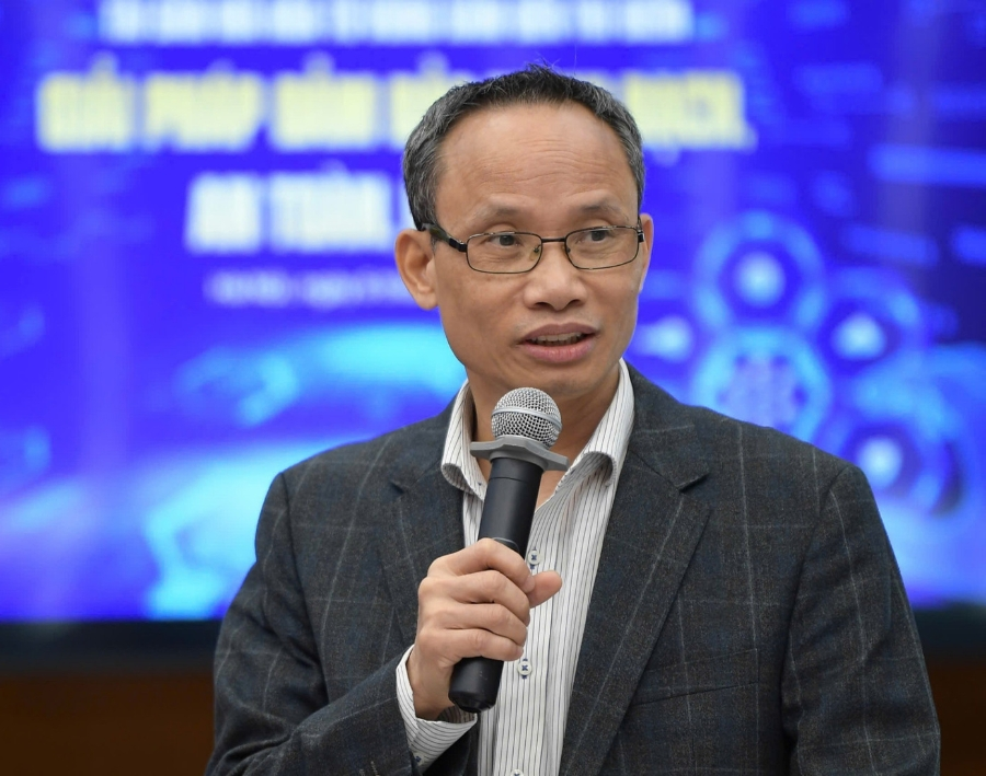 Tiến-sĩ-Cấn-Văn-Lực