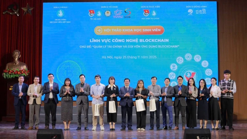sinh-vien-Viet-Nam-tien-phong-lam-chu-Blockchain-va-AI