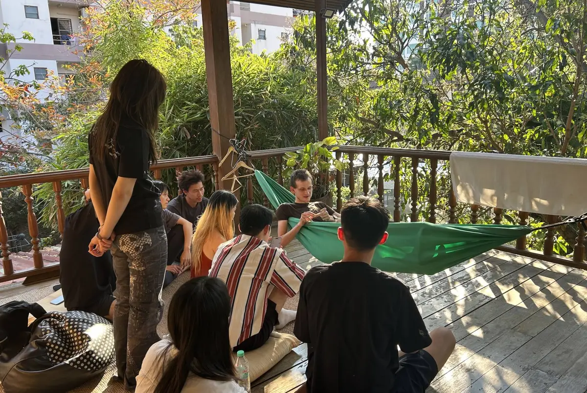 Vitalik Buterin bắt đầu sợ nhất một điều: Crypto chết vì… vô nghĩa