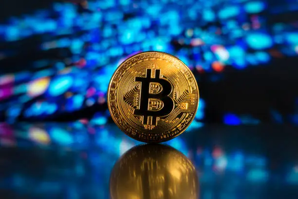 Bitcoin giảm sâu, nhưng dòng tiền tổ chức vẫn âm thầm tích lũy